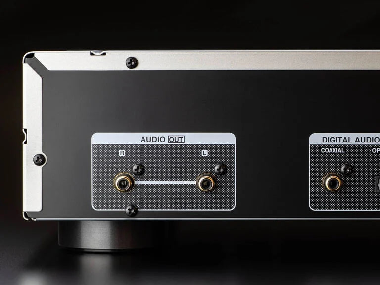 Denon DCD-900NE CD Player with Advanced AL32 Processing Plus and USB